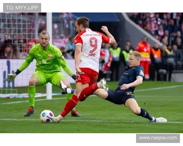 [德甲]凯恩上演“完美帽子戏法” 拜仁大胜美因茨.